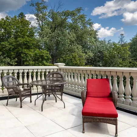 Historic Cotton Mansion By Heirloom Boutique Collection-2